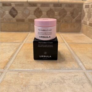 The Goddess Cream Daily Moisturizer - Pink and Black